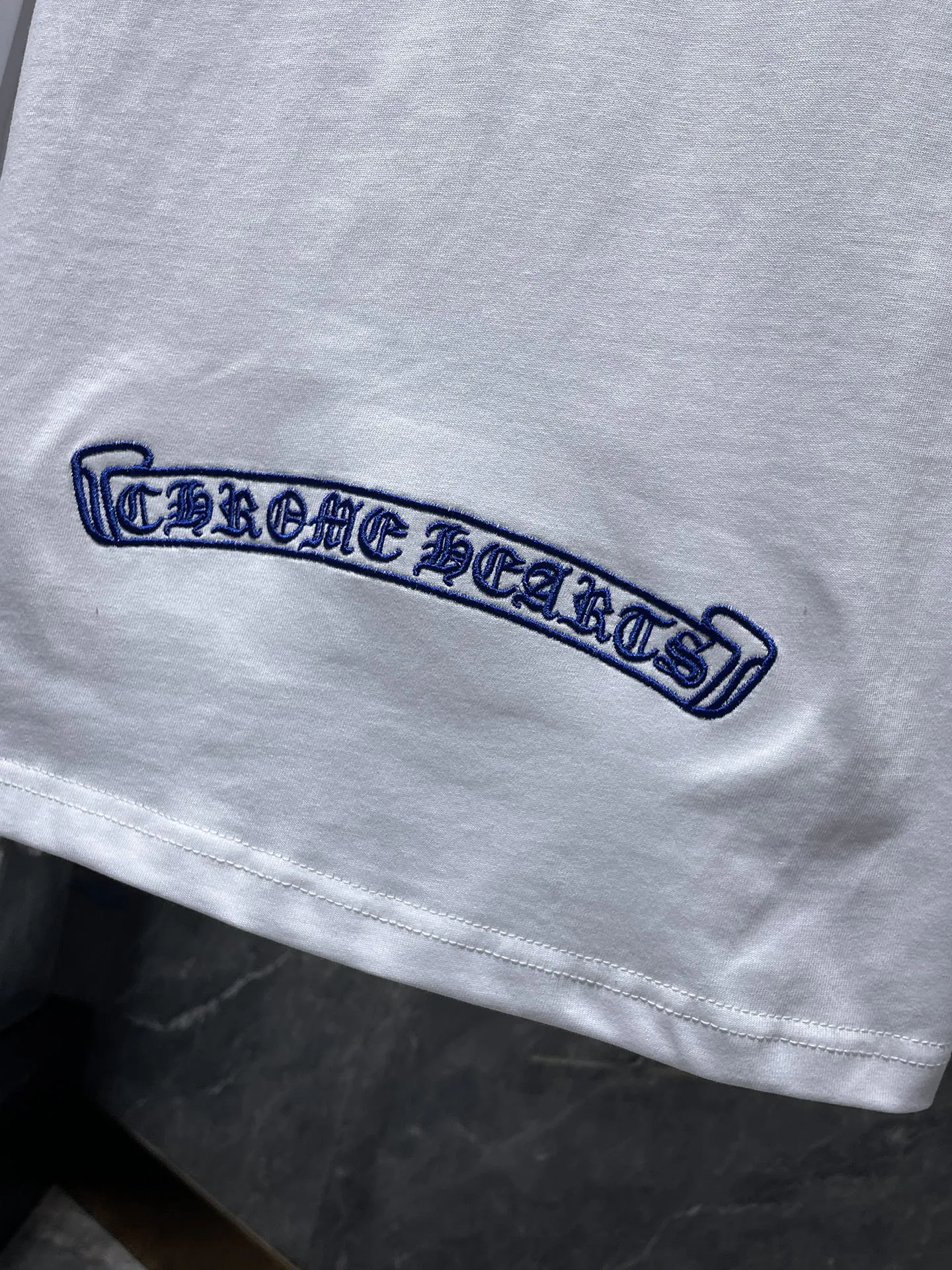 P180 Chrome Hearts🍁Long T Series🍁 Available simultaneously at counters❤️Fully upgraded fabrics! ! Crow Sanskrit letters blue cross arm horseshoe embroidered long-sleeved T. Re-engraved version 1:1 high weight original fabric 🌈Recommended colors: black white 🌈 Size: S, M, L, XL